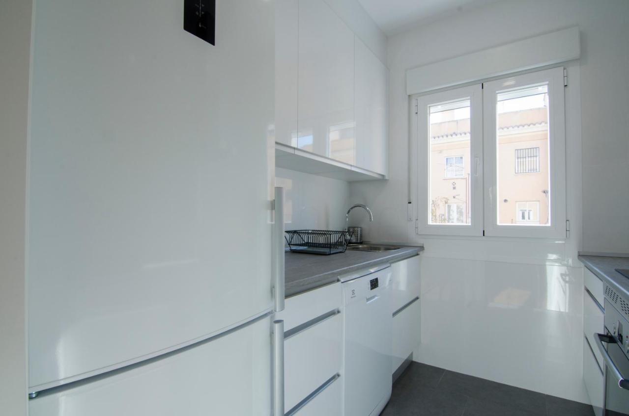 2 Bedrooms 2 Bathrooms Furnished - Bernabeu - Business Area With Terrace - Minty Stay マドリード エクステリア 写真