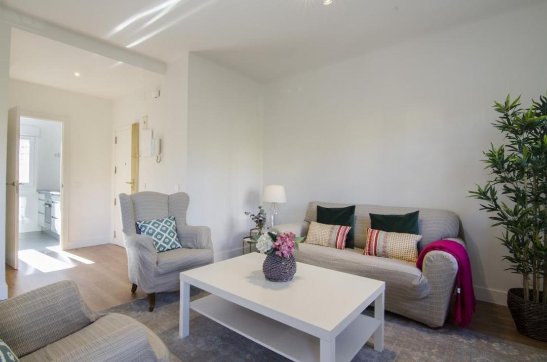 2 Bedrooms 2 Bathrooms Furnished - Bernabeu - Business Area With Terrace - Minty Stay マドリード エクステリア 写真